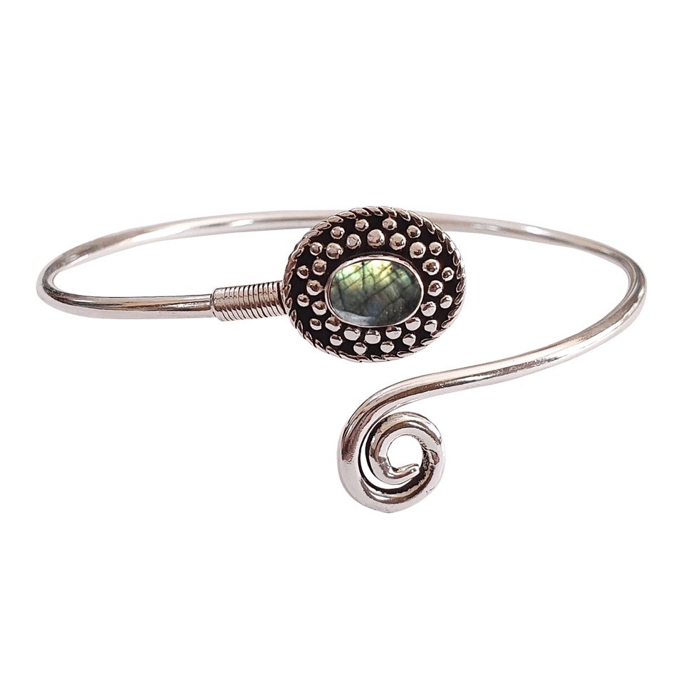 Silver cuff bracelet with oval labradorite stone