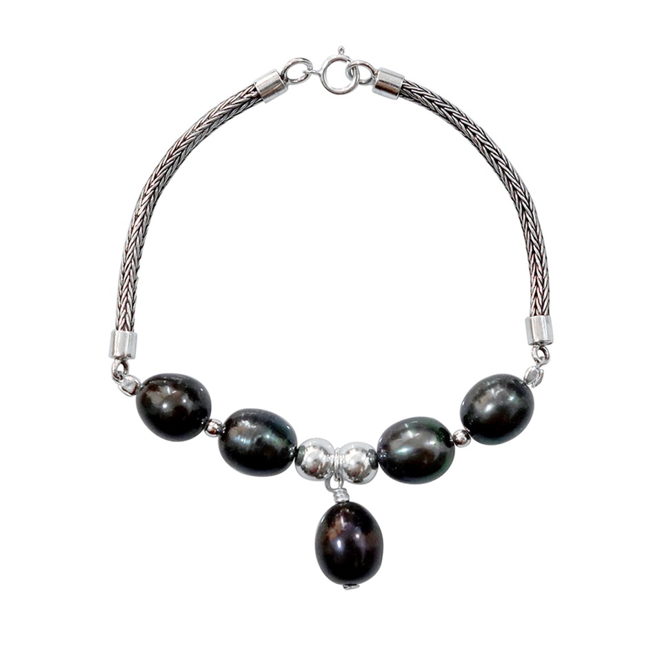 Black Pearl bracelet with central dangling pearl accent