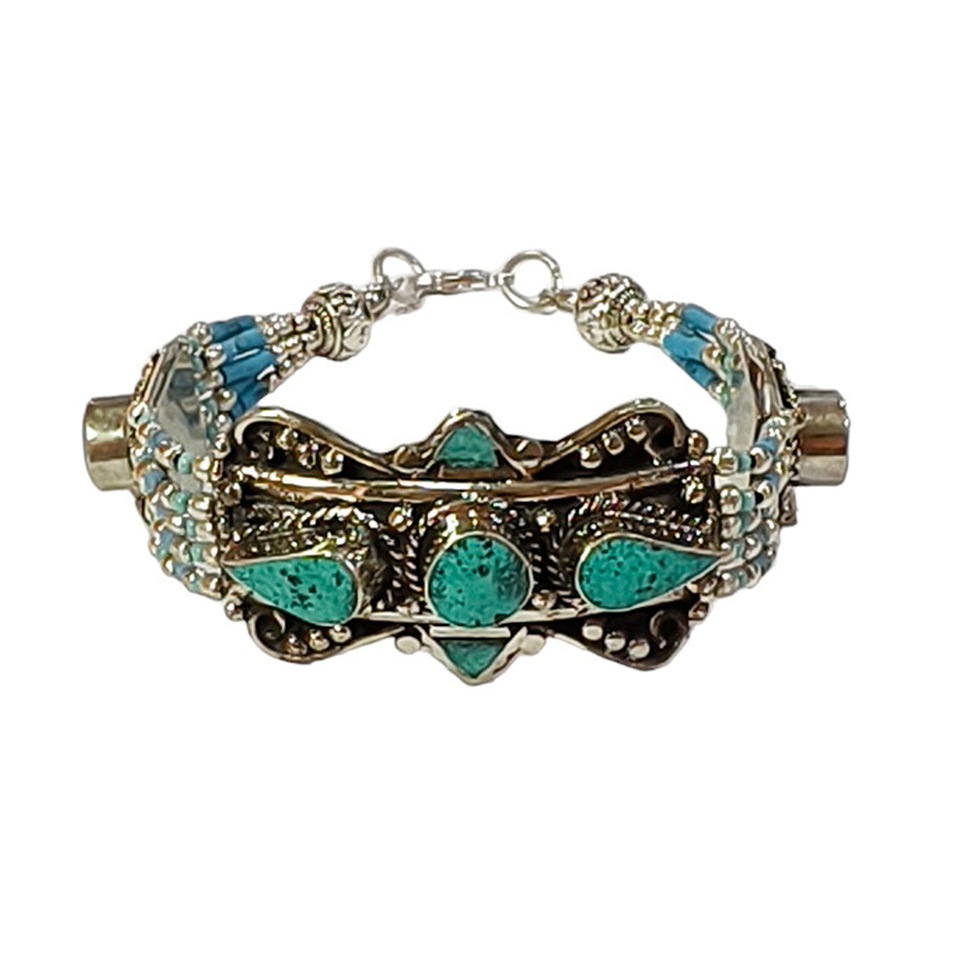 Silver bracelet with turquoise inlay